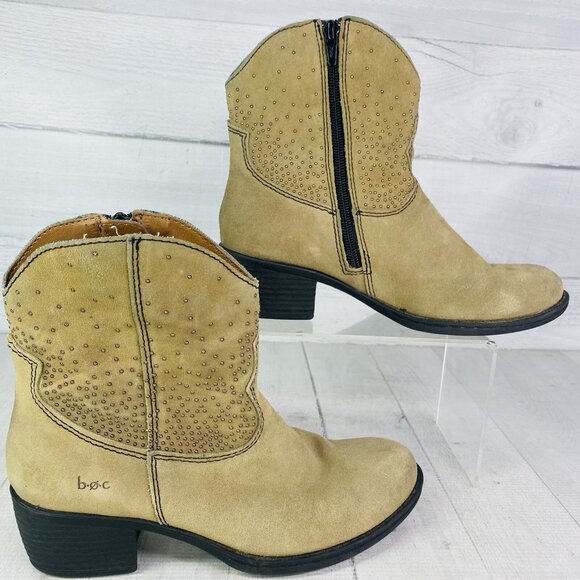 BOC Born Concept AMBROSIA Taupe Leather Studded Western Ankle Boots Sz 6.5 / 37 - Picture 2 of 16